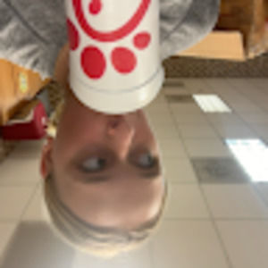 Meet your Posher, Caroline